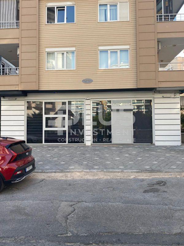 Просторный магазин на продажу в Клеопатре, в центре туристической зоны.
