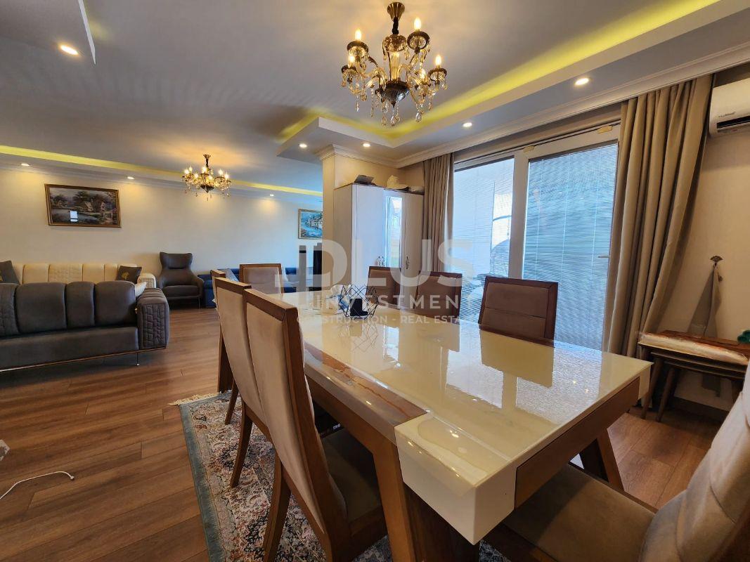 Двухуровневые апартаменты на продажу в жилом комплексе Cleopatra Blue Bay