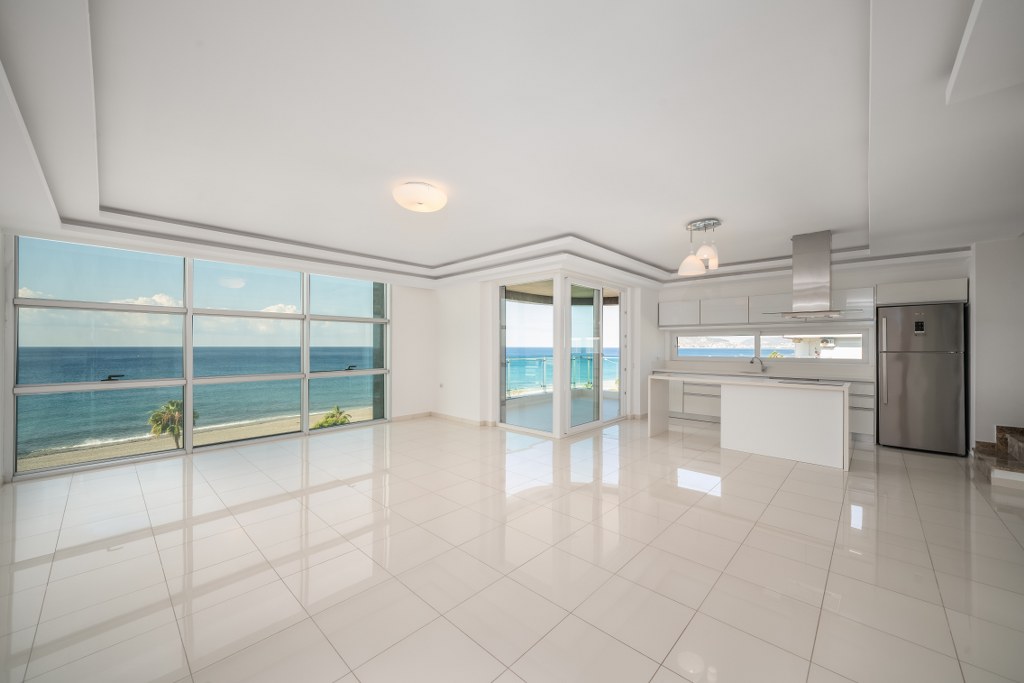 Luxury apartment for sale in Kestel Moda Marine