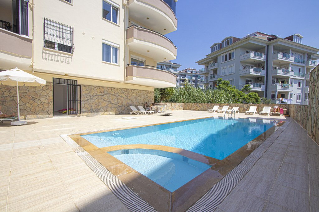 Spacious 2+1 penthouse at a great price in Cikcilli Alanya
