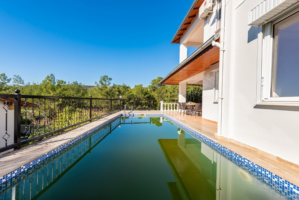 Private villa near the forest in Avsallar